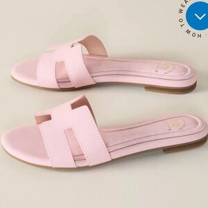 Crown & Ivy Light Pink Slide Sandals